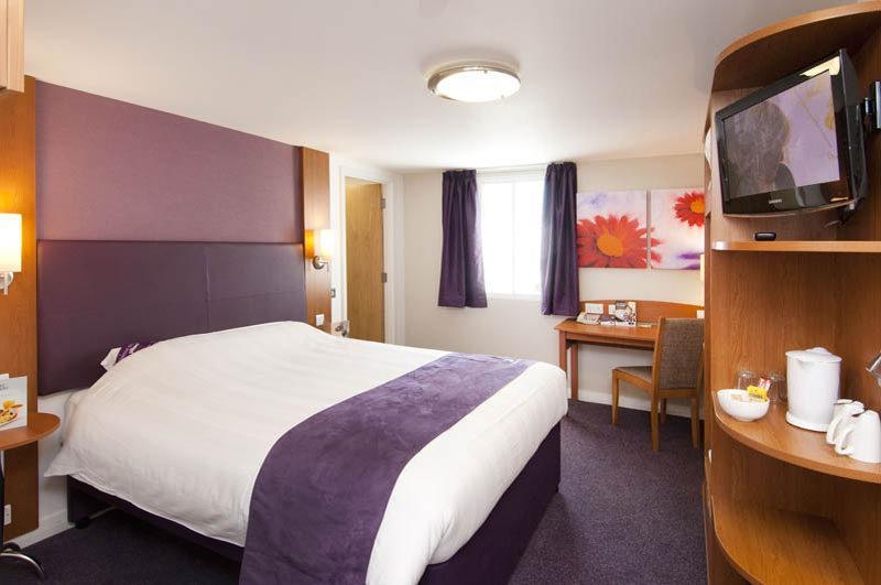 Premier Inn Lymington Dış mekan fotoğraf